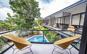 Deluxe Apartments Azure